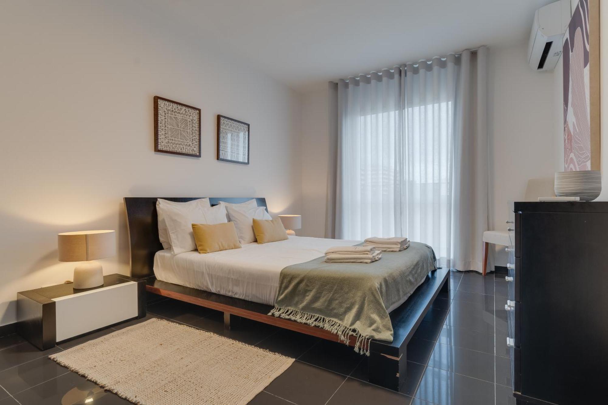 Portola Penthouse Apartment ฟุงชาล ภายนอก รูปภาพ